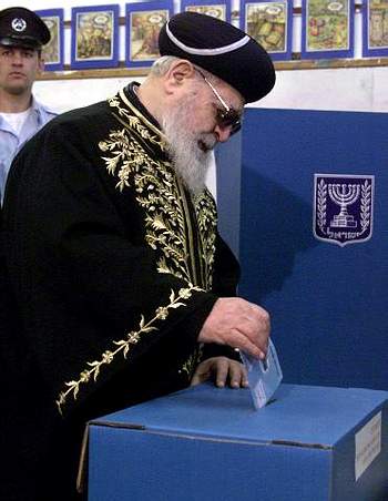 Rabbi Ovadia Yosef voting during an Israeli election