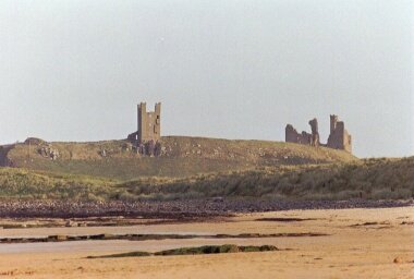 Image:Dunstanburgh_castle_from_North.jpg