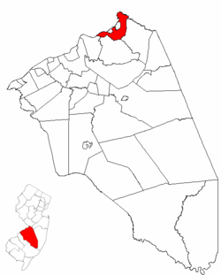 Bordentown Township highlighted in Burlington County. Inset map: Burlington County highlighted in the State of New Jersey.