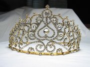 Beauty pageant tiara