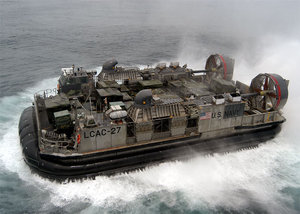 A U.S. Navy hovercraft attached to the Amphibious assault ship Kearsarge (LHD-3)