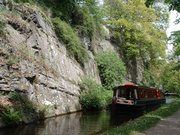 Llangollen canal: The final narrows before Llangollen