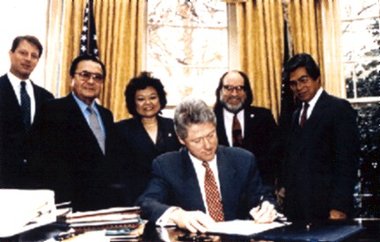 President Bill Clinton signed United States Public Law 103-150, apologizing on behalf of the American people for its illegal role in the overthrow of the Hawaiian monarchy.