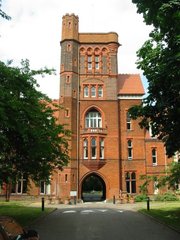 Girton College lies on the extremity of Cambridge