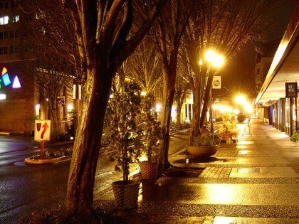 East Broadway at night, Downtown Eugene