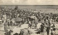 Crowded beach. c1923