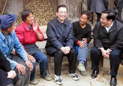 Wen Jiabao meeting with Chinese farmers in the rural interior