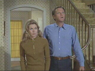 Montgomery as Samantha and Dick Sargent as Darrin in Bewitched