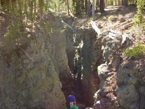 image:Large cracks on Medicine Lake Volcano-300px.JPG