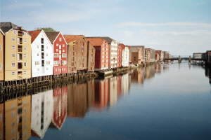 image:Trondheim riverfront.jpg