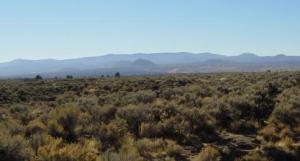 image:Medicine Lake Volcano from Captain Jack's Stronghold in Lava Beds NM-300px.JPG