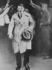 Hitler strongly emphasised the "Fhrerprinzip"