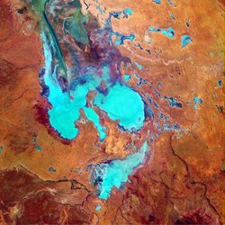 Composite Satellite image of Lake Eyre using shortwave infrared, near-infrared, and blue wavelengths.