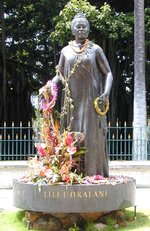The Queen Lili‘uokalani Statue is in the Capitol Mall.