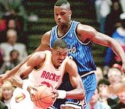  O'Neal plays in the 1995 NBA Finals for the Orlando Magic.