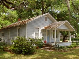 's mother's house in Winter Park, where the author lived in his last years.