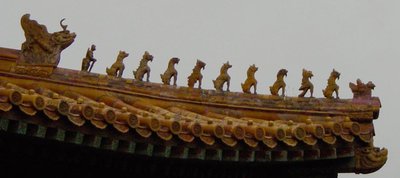 Highest status imperial roof decoration