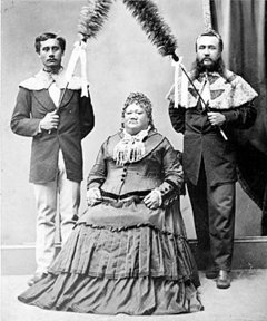 Ke'elikōlani with Sam Parker, left, and J.H. Cummins. She was an adept land trustee and administrator.