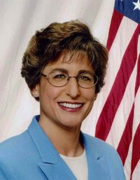In 2002, Linda Lingle became the first Republican elected Governor of Hawai'i in forty years. She was also the first woman and first of the Jewish faith.