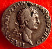 A fourre denarius of  showing 2 plating breaks