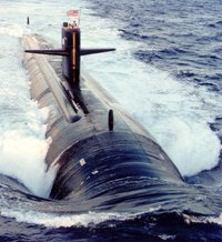 laminar and turbulent water flow over the hull of a submarine