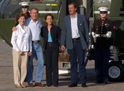 Marta Sahagn surrounded by Laura Bush, George W. Bush and Vicente Fox