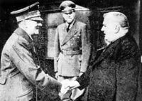 Adolf Hitler and Tiso meet in  1942