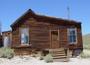 Lester E. Bell House