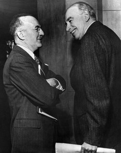 Harry Dexter White (left) and John Maynard Keynes at the 