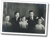 The child Teresa Simes-Ferreira with her family