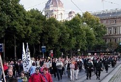 Anti-government protesters during a Donnerstagsdemonstration in front of the Austrian Parliament in Vienna