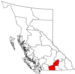 The regional districts that comprise the Okanagan are shown in red.
